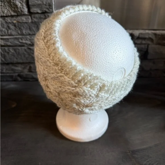 Handmade Knit Ear Warmer in Cream - Picture 5 of 6